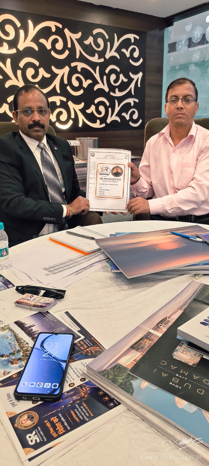 Broker at the Dehradun investment expo